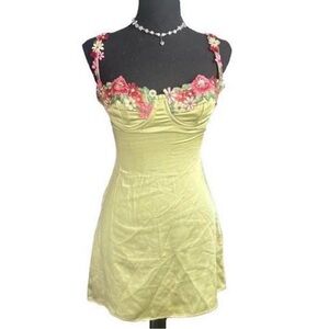 ⋆｡°✩ || princess polly women’s xs mini floral dress